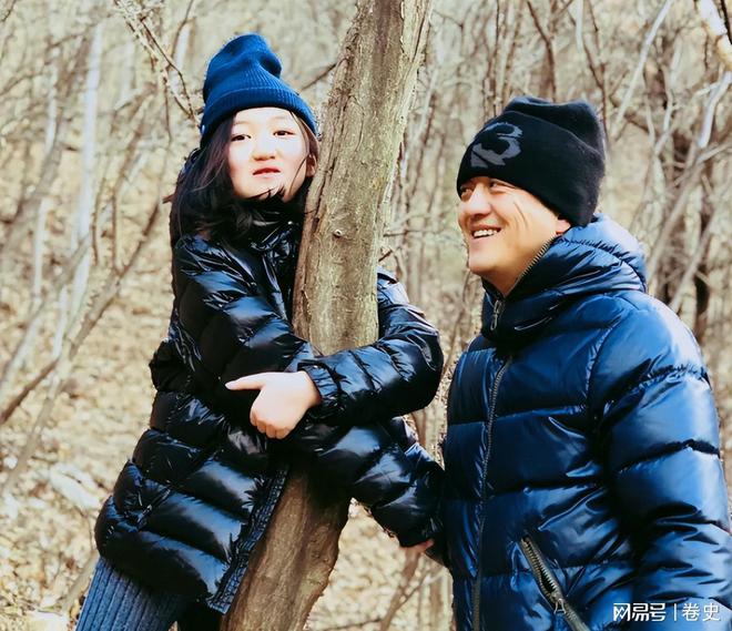 李亚鹏妻子自曝没钱 从大平层换小房