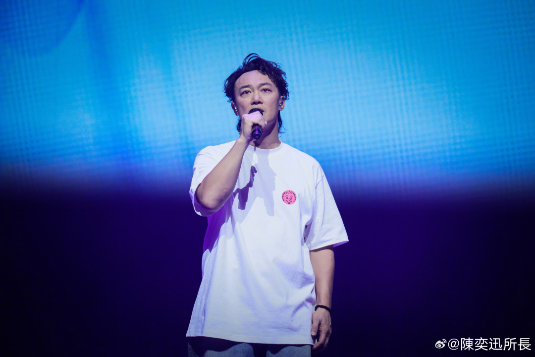 陈奕迅确诊新冠 演唱会延期