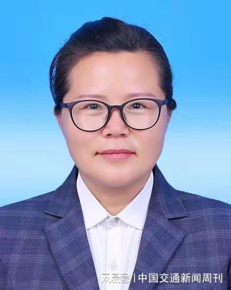 周思成称刘晓艳编假学历
