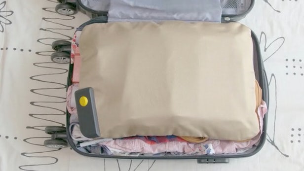 日本人米袋里放GPS