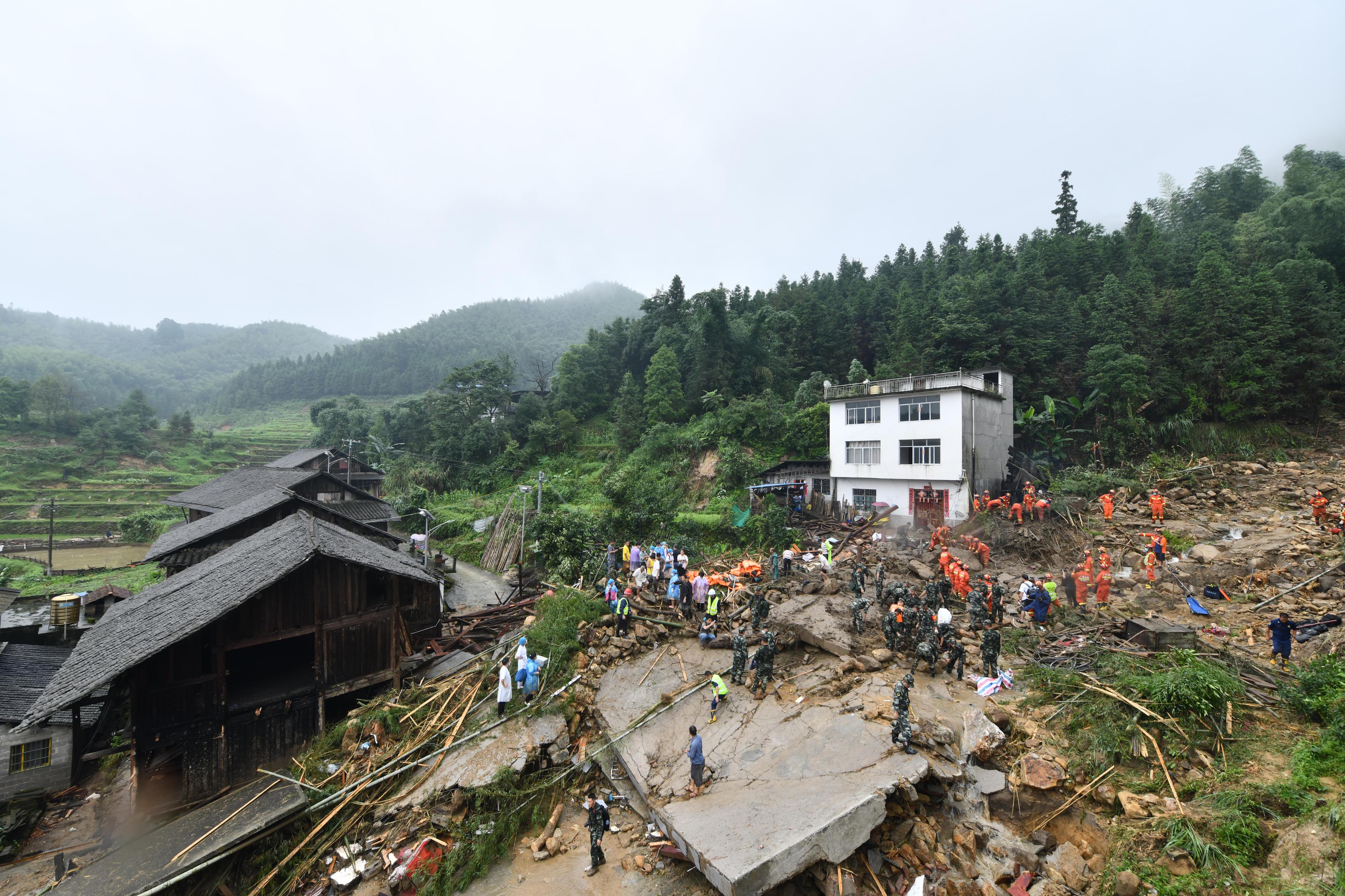 山洪灾害致4人死亡