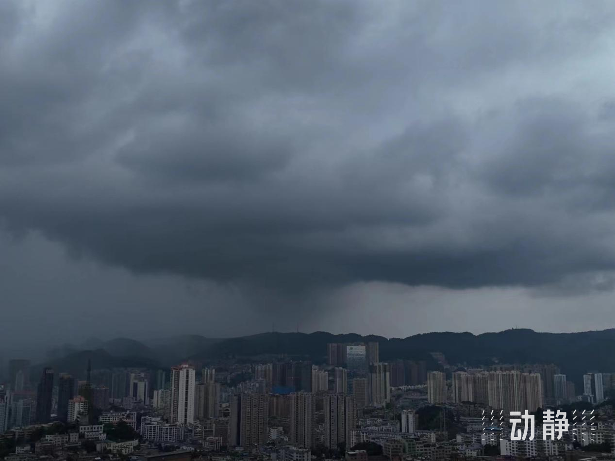 520凌晨贵阳8小时13596次闪电