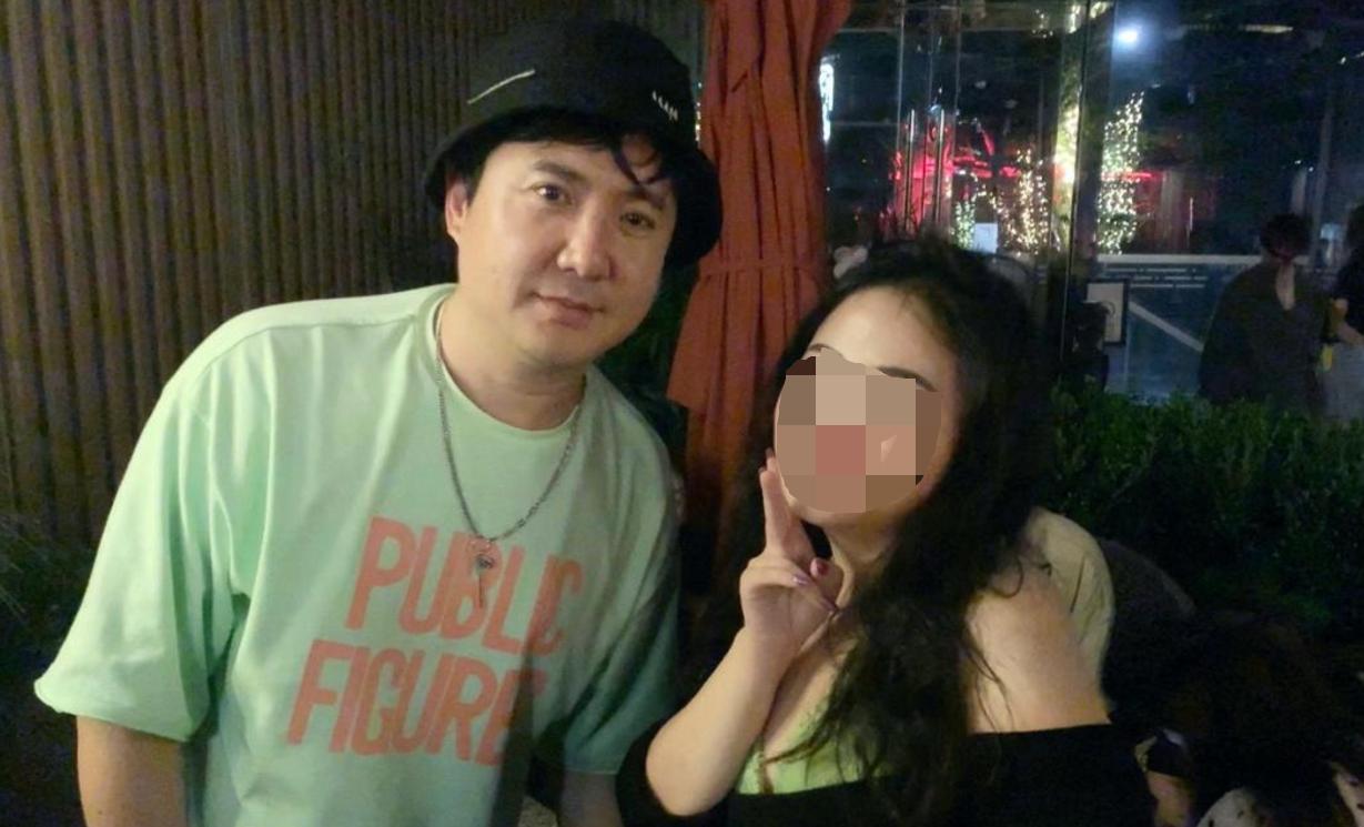 男子当众猥亵脱口秀女演员被拘