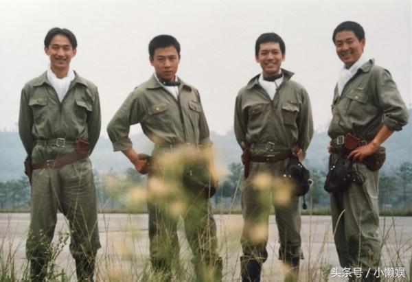 空战实现A锁B射C导