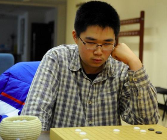 9岁天才棋手跳楼