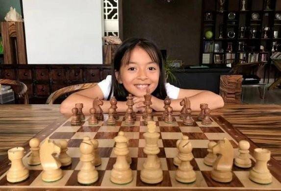传9岁天才棋手被父亲家暴跳楼身亡