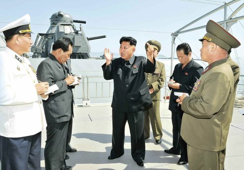 朝鲜新建军舰出严重事故 金正恩目睹
