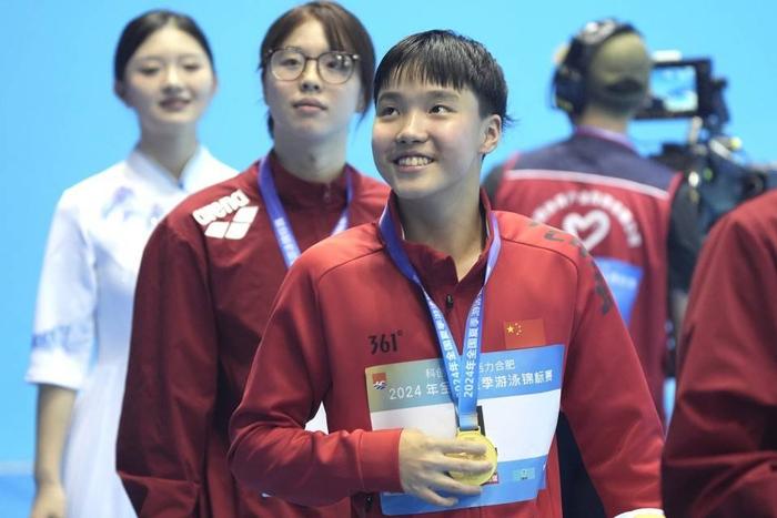 震惊！12岁于子迪蝶泳夺冠，天才少女如何改写历史？