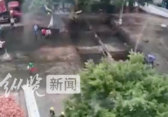 悲痛！坠亡化粪池大学生亲属哭诉孩子将满20岁，谁该负责？