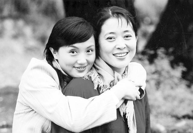 "惊艳对比！李媛媛与朱媛媛两种美学同种永恒，谁更触动你的心？"